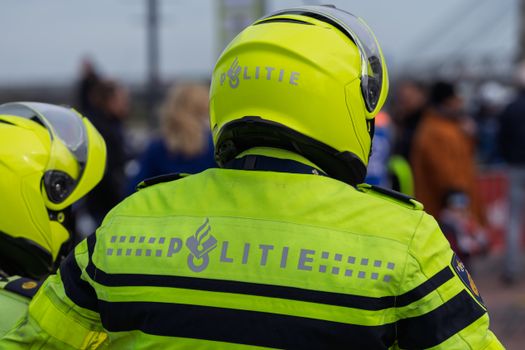 Politiewagen bij een afzetting in Alkmaar voor politie nieuws Alkmaar en 112-meldingen